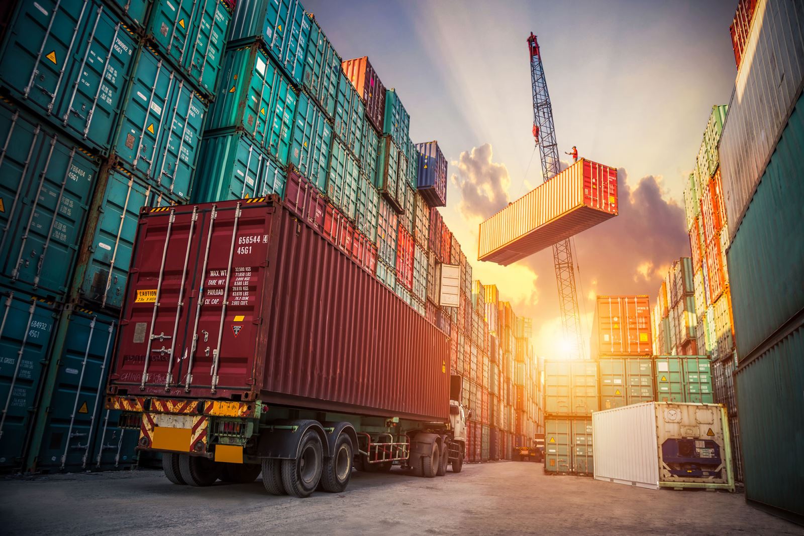Offering our clients the highest level Of Trading & Contraction services